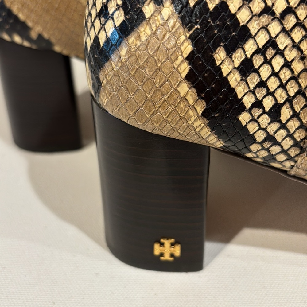 New Tory Burch leather booties in sand drift snake - Picture 7 of 11